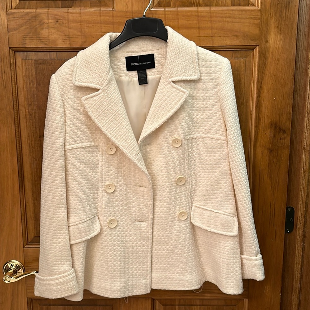 Beautiful cream double breasted pea coat